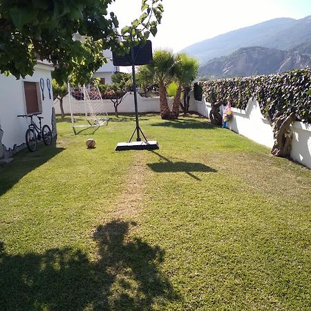 بييسْتوم Villa Miriade B&B المظهر الخارجي الصورة