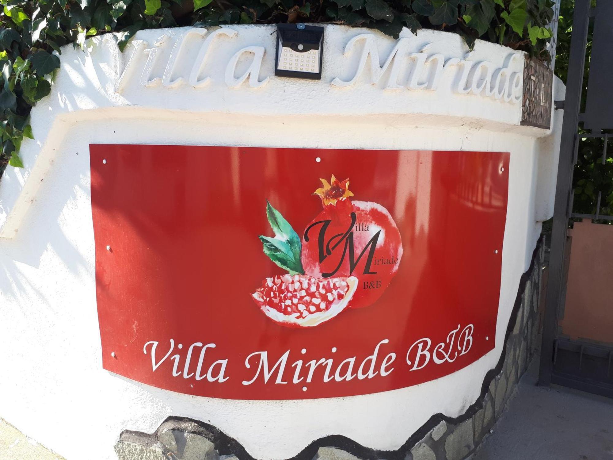 بييسْتوم Villa Miriade B&B المظهر الخارجي الصورة