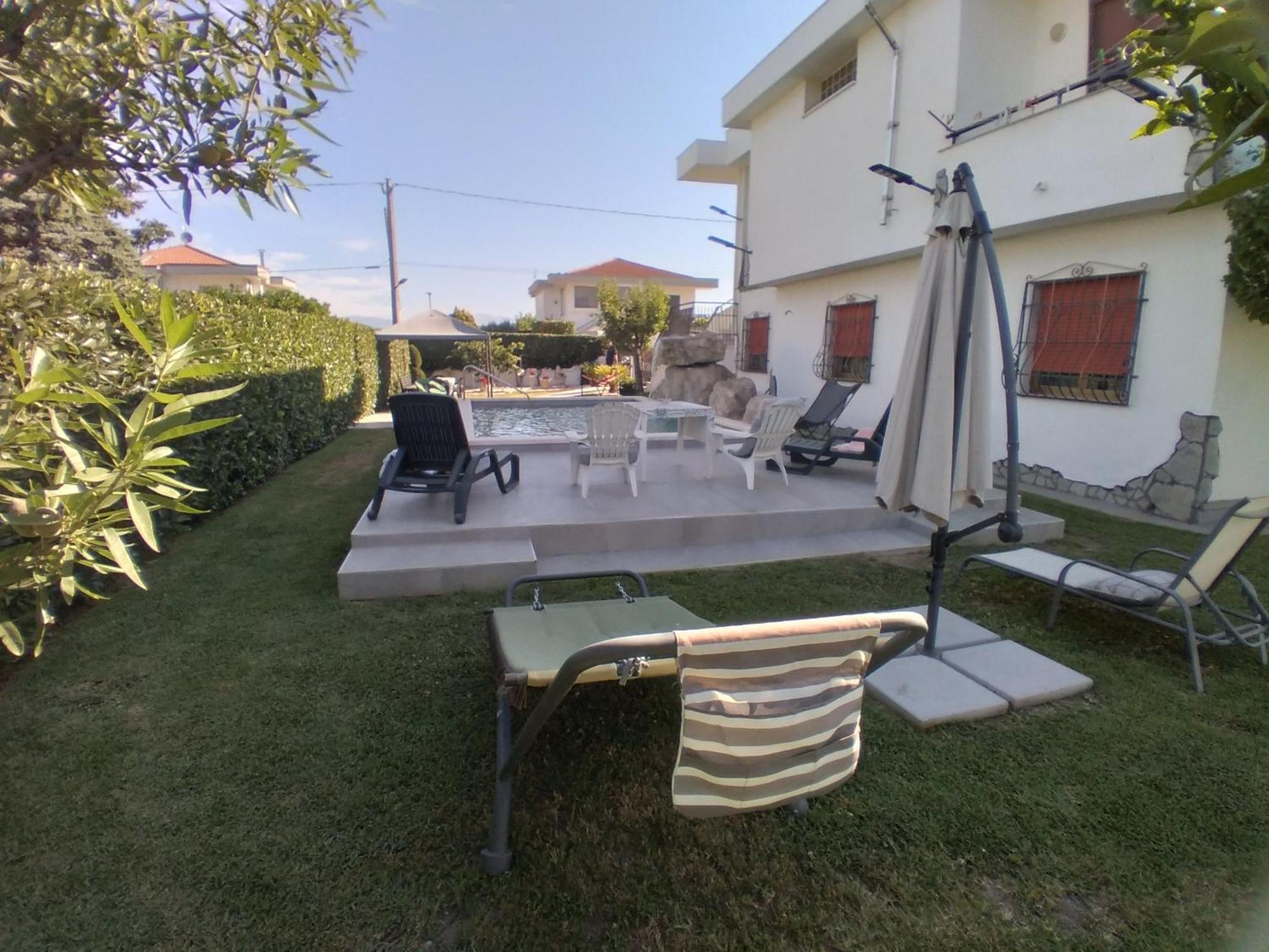 بييسْتوم Villa Miriade B&B المظهر الخارجي الصورة